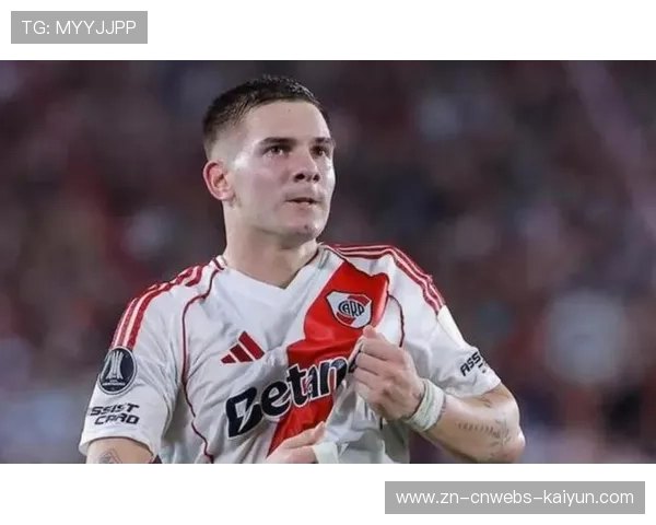 皇马锁定施密特为最佳中场引援目标，球探持续观察